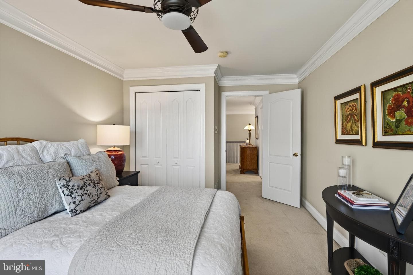 304 Greenbriar Drive photo 46
