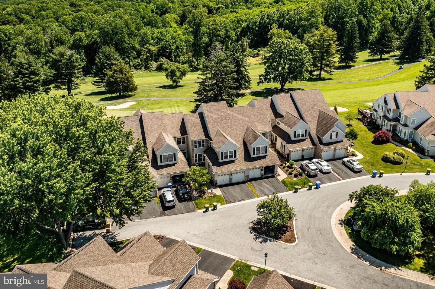 304 Greenbriar Drive photo 61