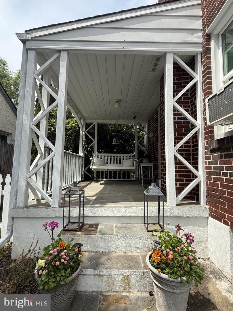 703 W 4th Ave. photo 6