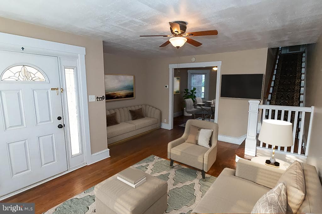 335 Stuart Avenue photo 3