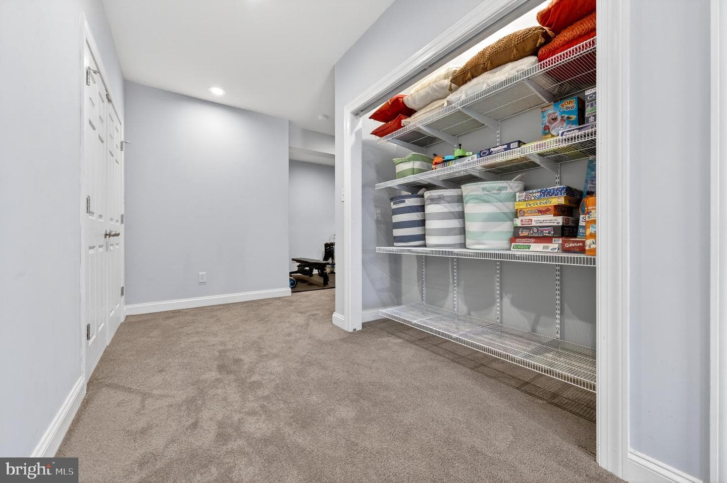 421 Waynebrook Drive photo 37