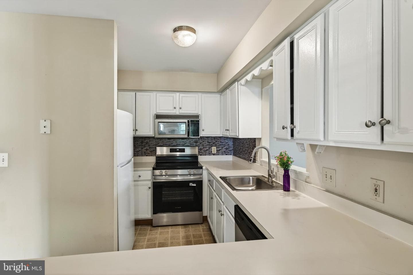 750 E Marshall Street #707 photo 16