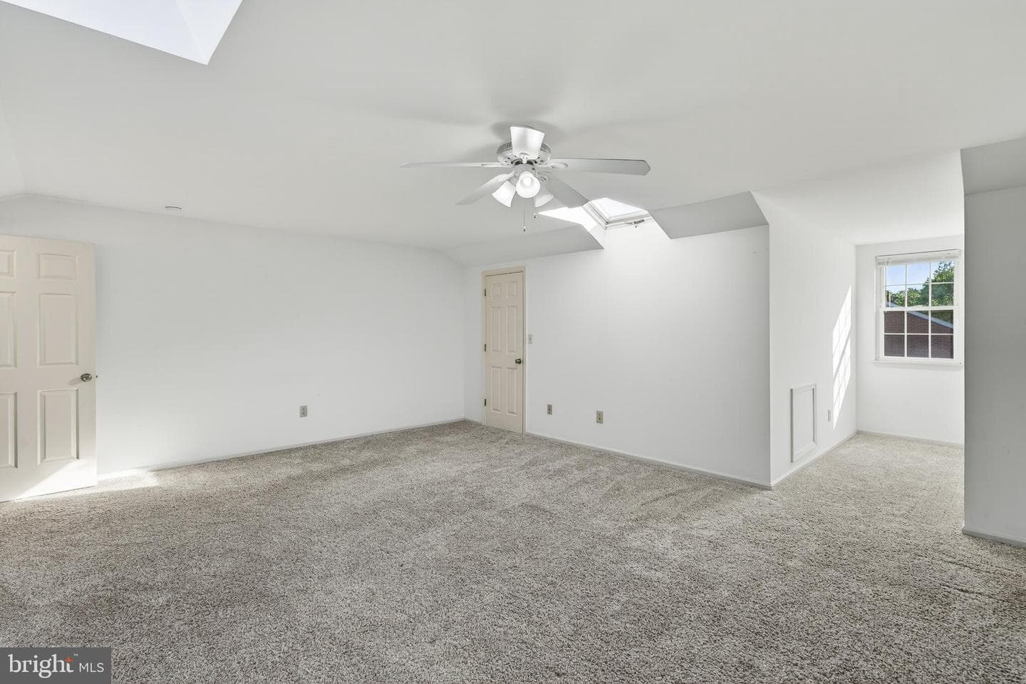 750 E Marshall Street #707 photo 34