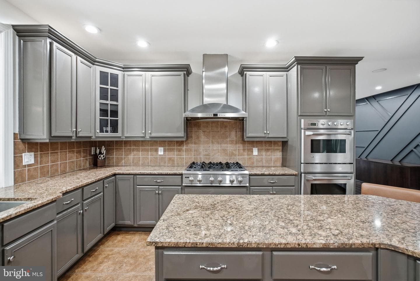 1344 Brownsville Road photo 22