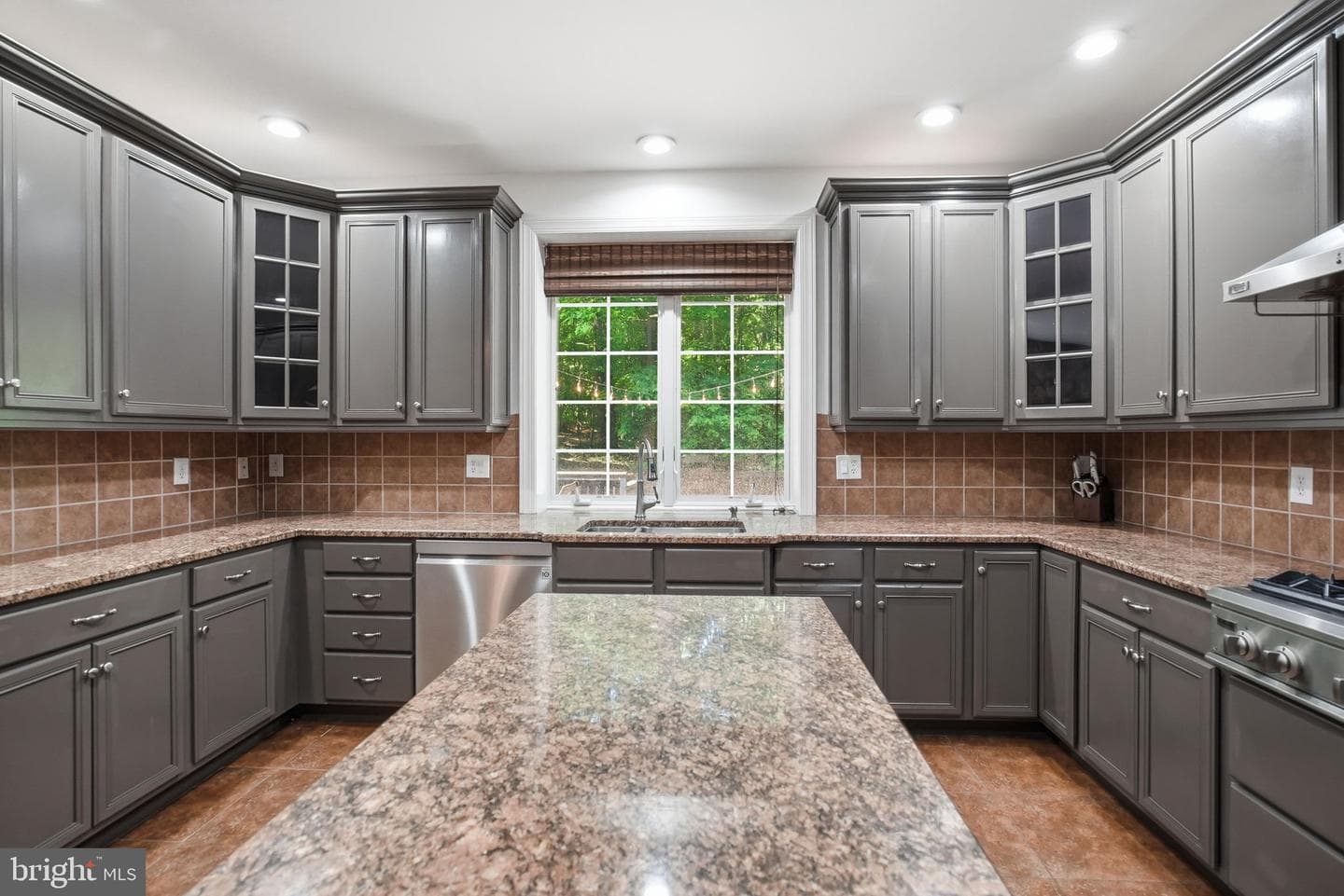 1344 Brownsville Road photo 30
