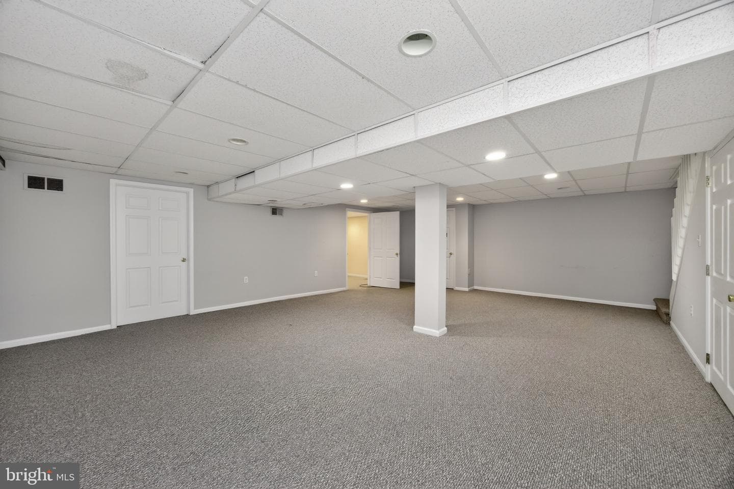 217 Shropshire Drive photo 32