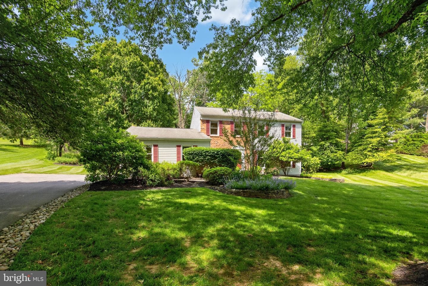 217 Shropshire Drive photo 38