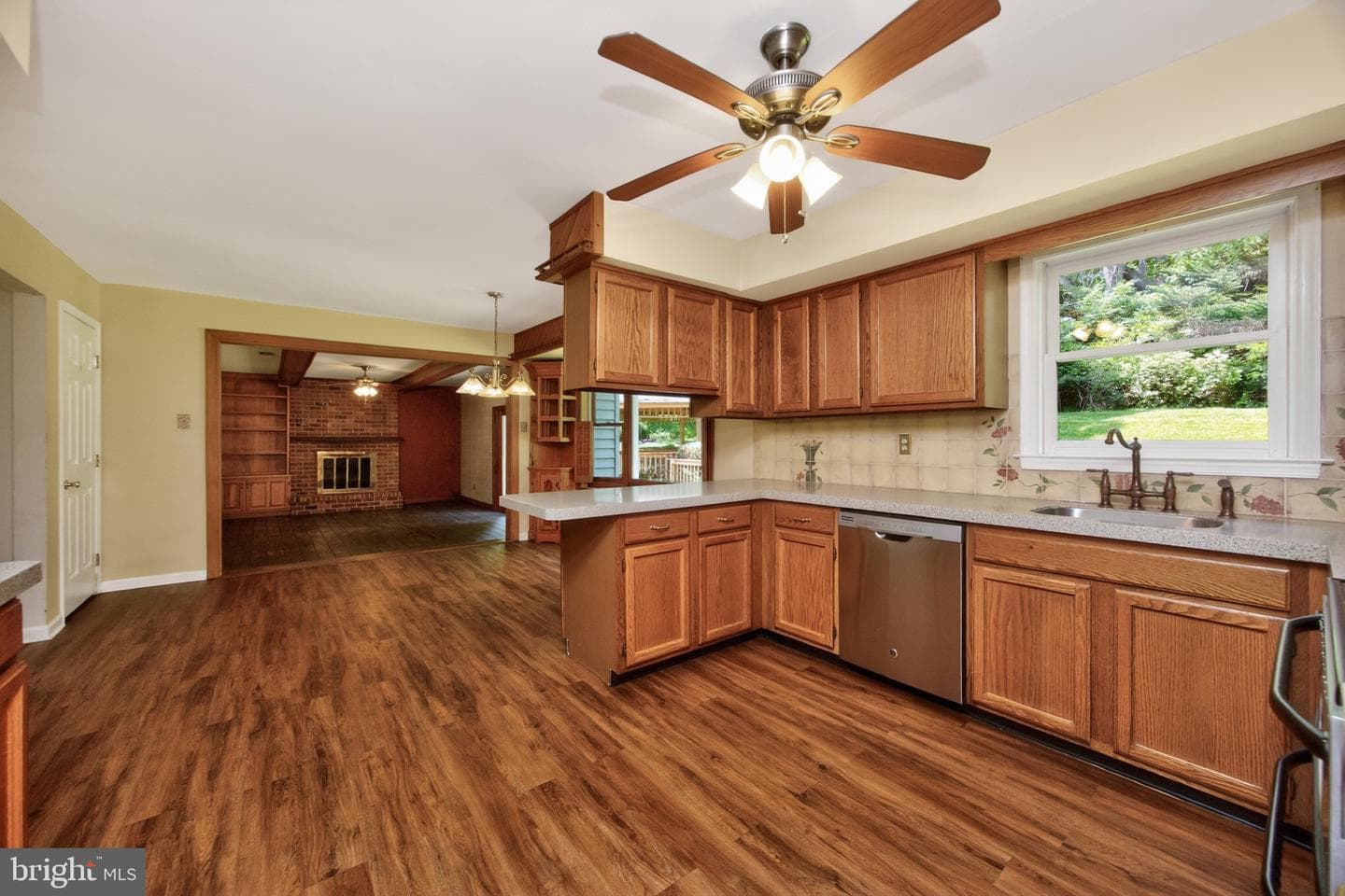 217 Shropshire Drive photo 9