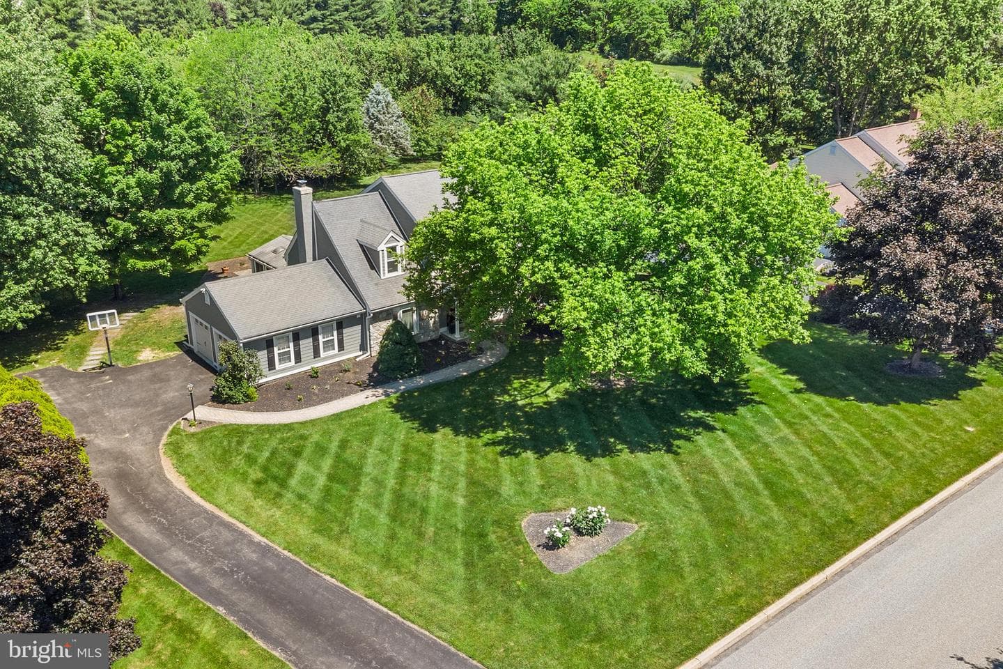 11 Almy Drive photo 2