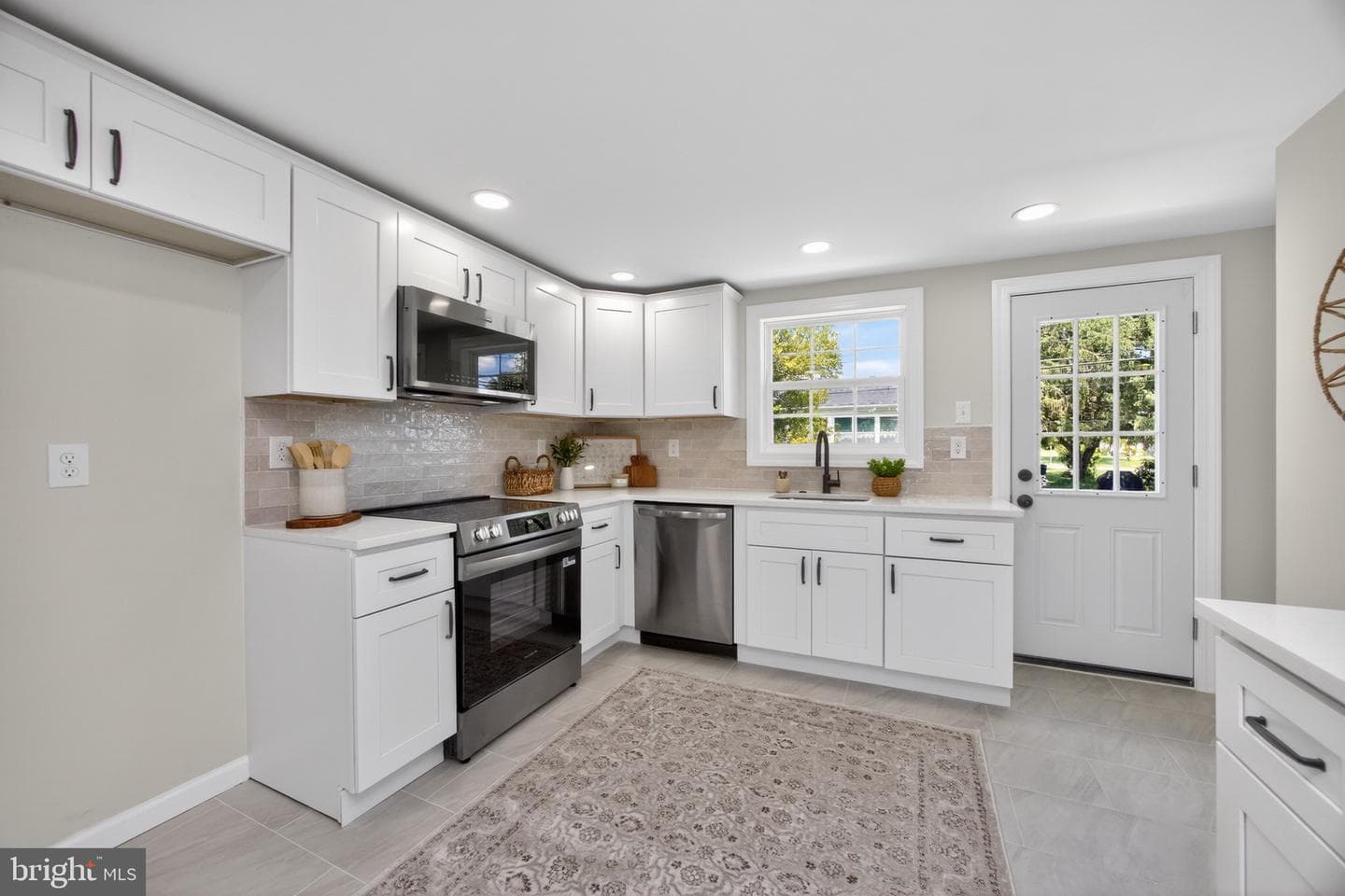 545 Dorothy Lane photo 12