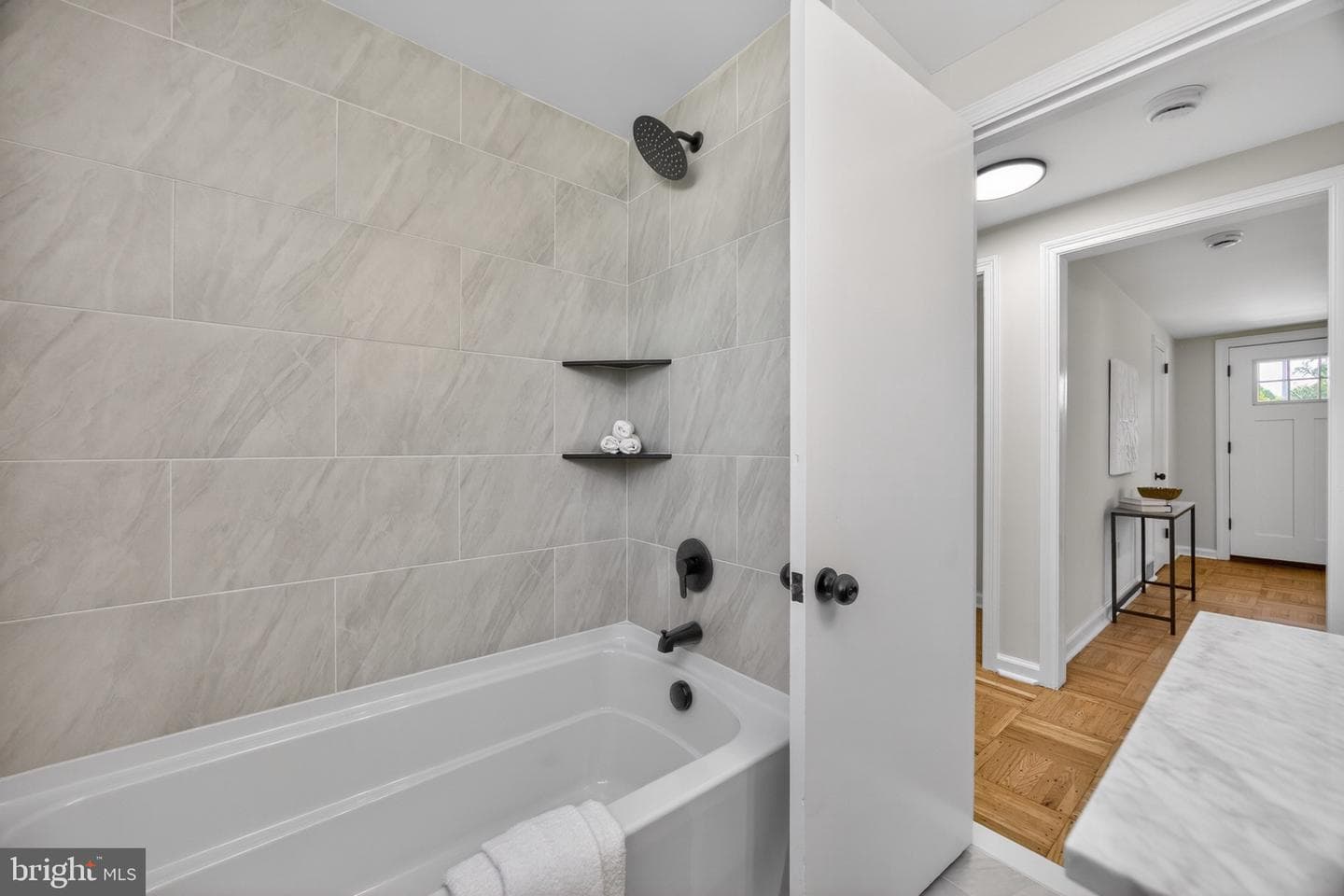 545 Dorothy Lane photo 14