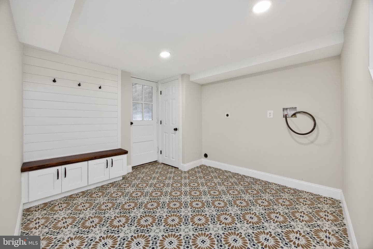 545 Dorothy Lane photo 24