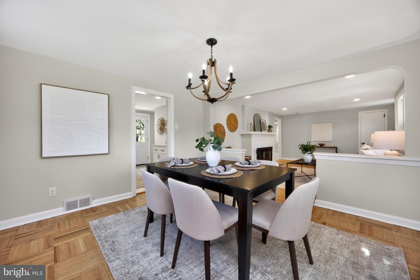 545 Dorothy Lane photo 8