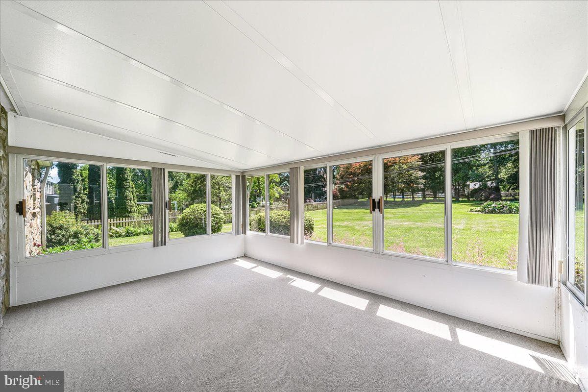 820 Spruce Avenue photo 14