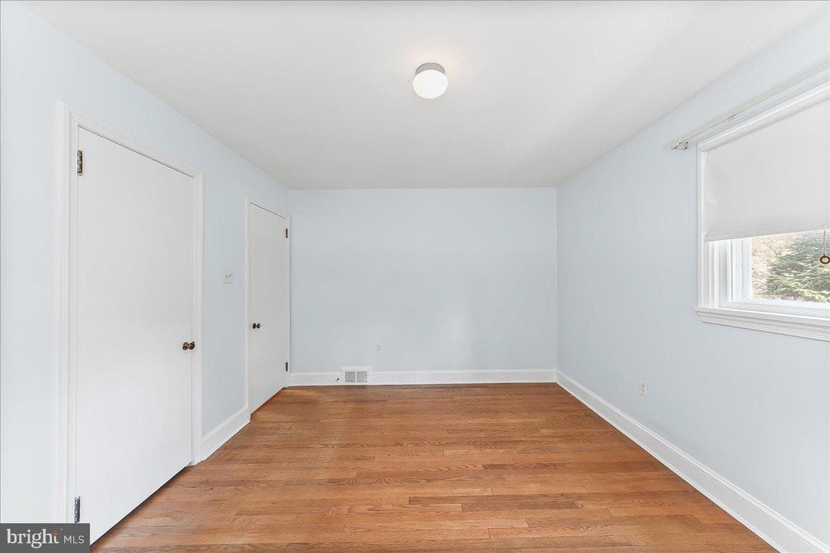 820 Spruce Avenue photo 24