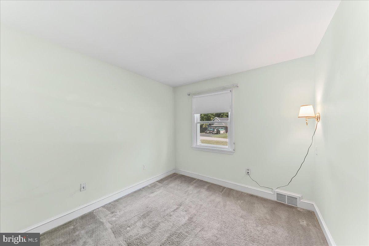 820 Spruce Avenue photo 27