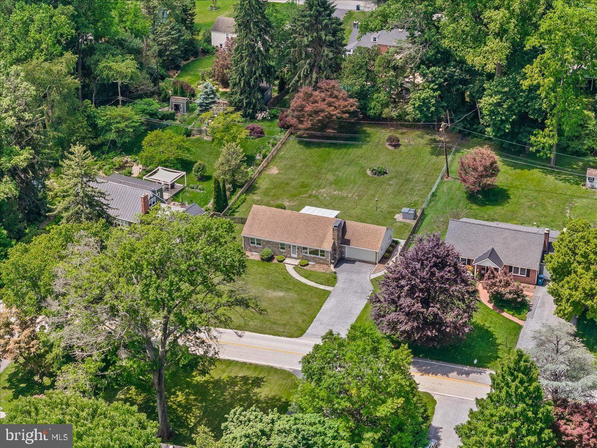 820 Spruce Avenue photo 34