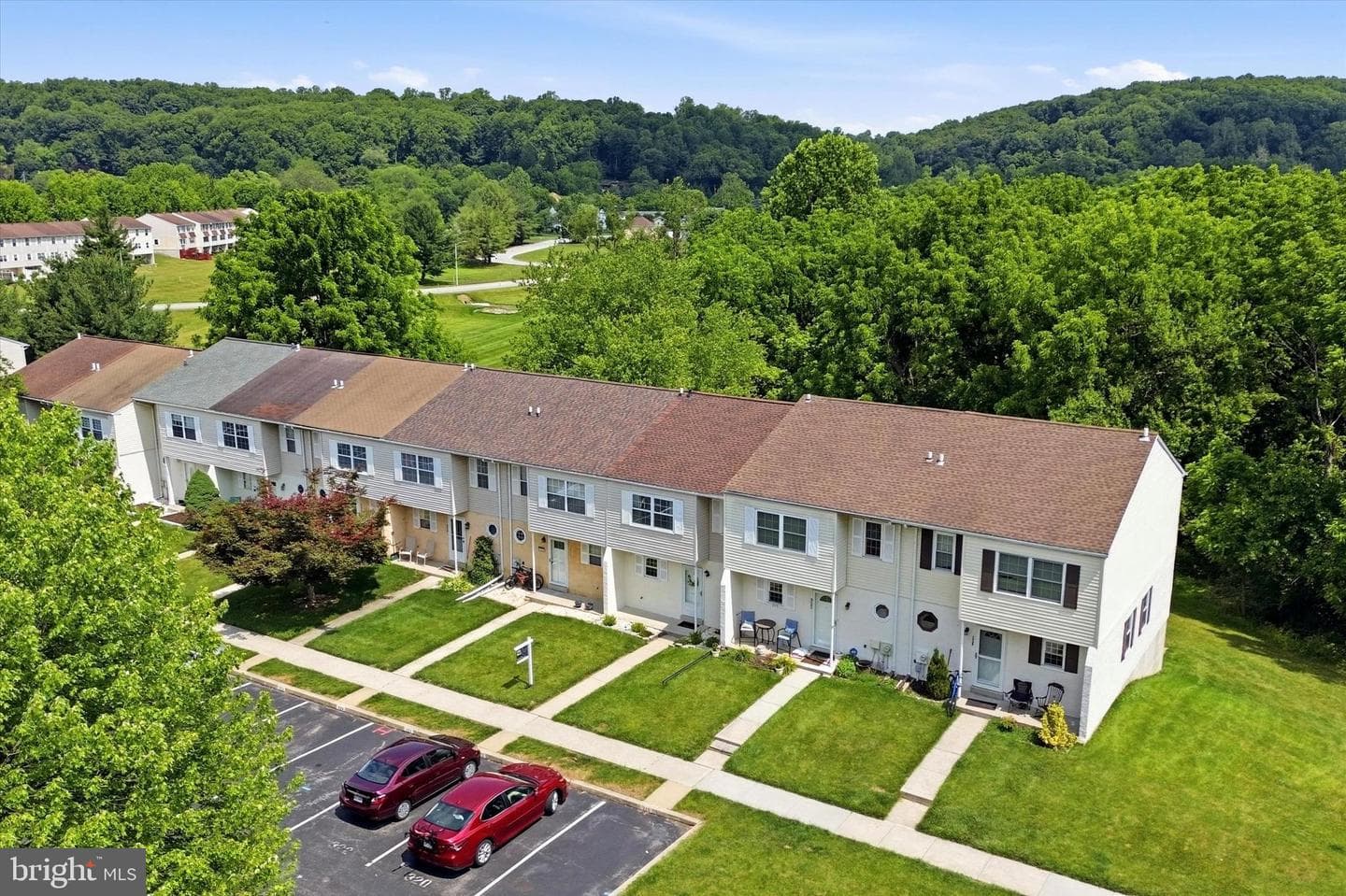 324 Carlyn Court photo 41