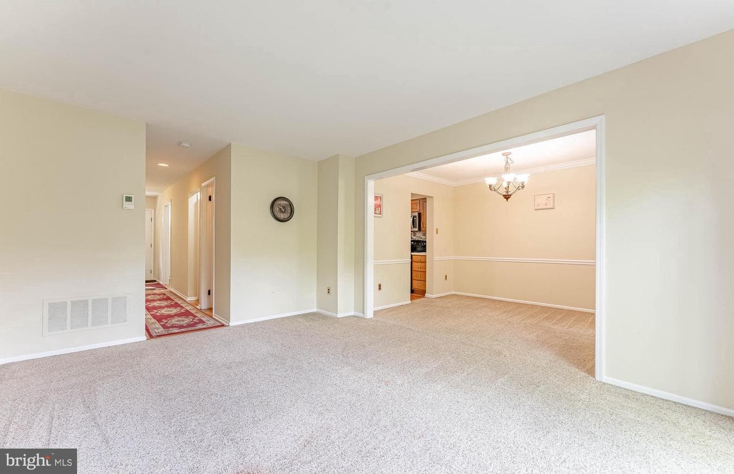 11 Chateau Circle photo 16