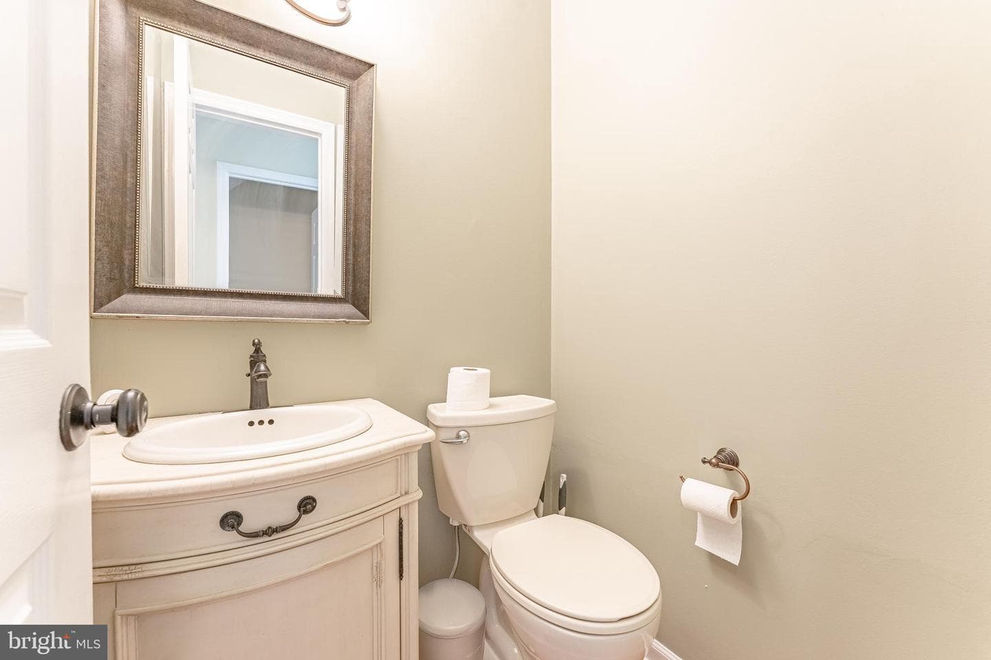 11 Chateau Circle photo 20