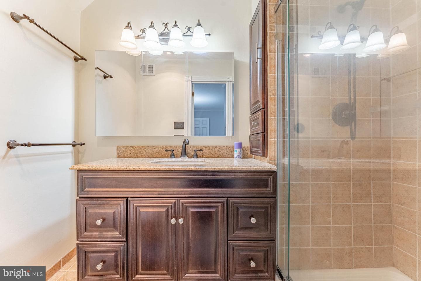 11 Chateau Circle photo 25