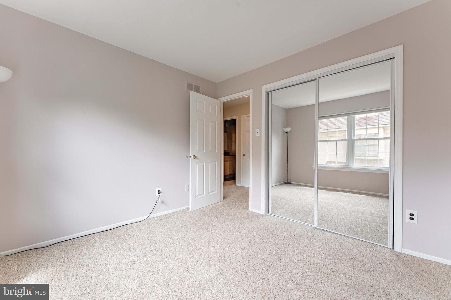 11 Chateau Circle photo 28