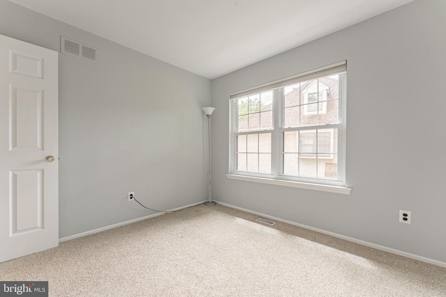 11 Chateau Circle photo 31