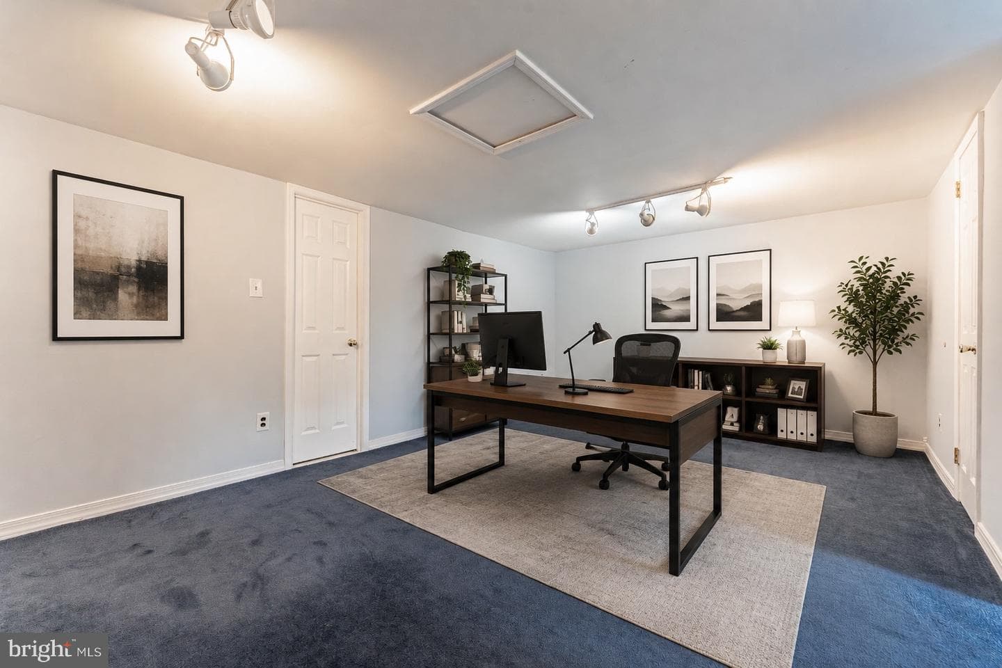 11 Chateau Circle photo 36