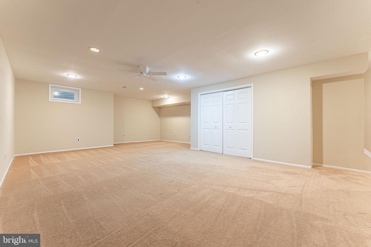 11 Chateau Circle photo 38