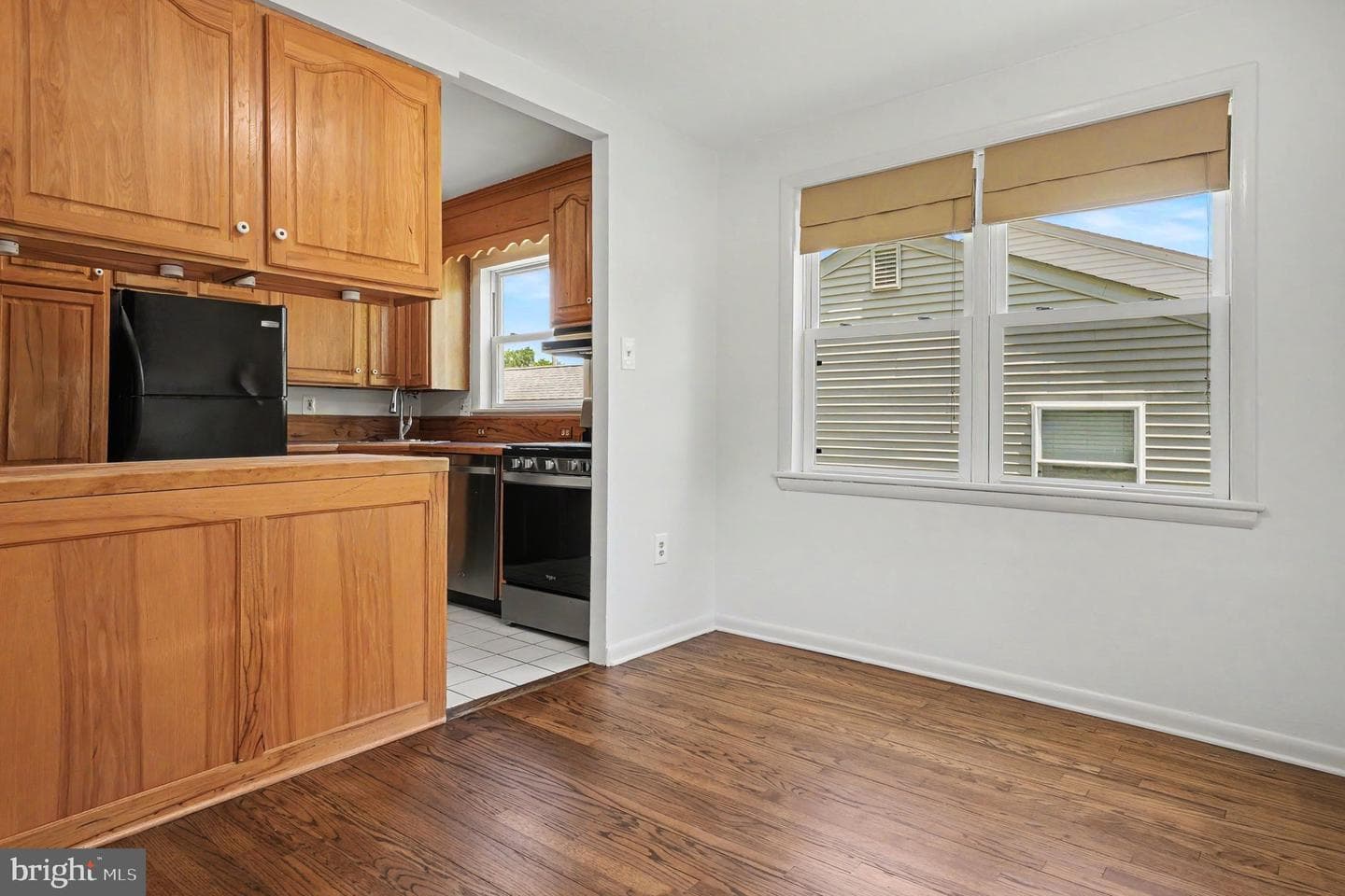 529 Columbia Avenue photo 11
