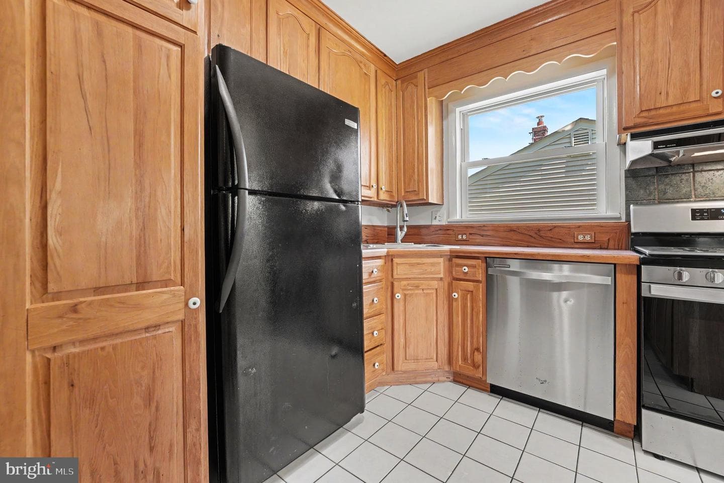 529 Columbia Avenue photo 14