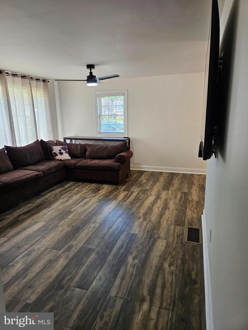 1420 E Harmony Street photo 9