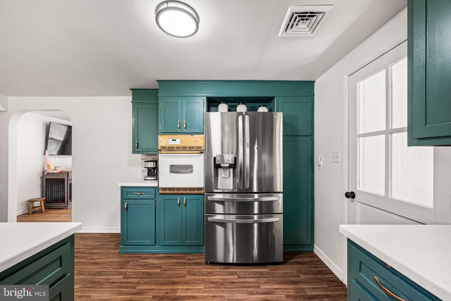 1068 Ebelhare Road photo 6