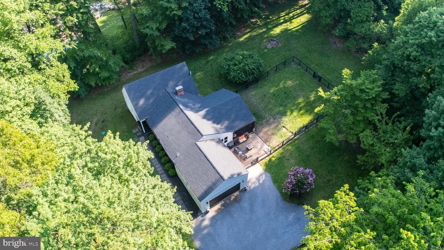 2330 Horseshoe Trail photo 38