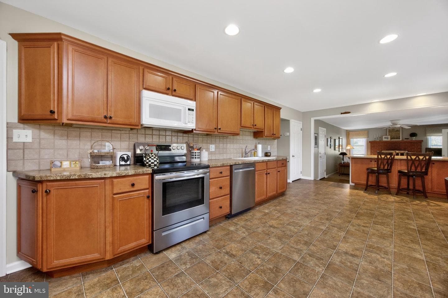 2 Revere Lane photo 12