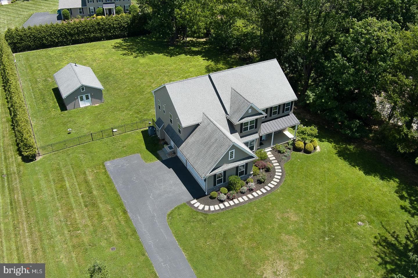 1535 Morstein Road photo 2