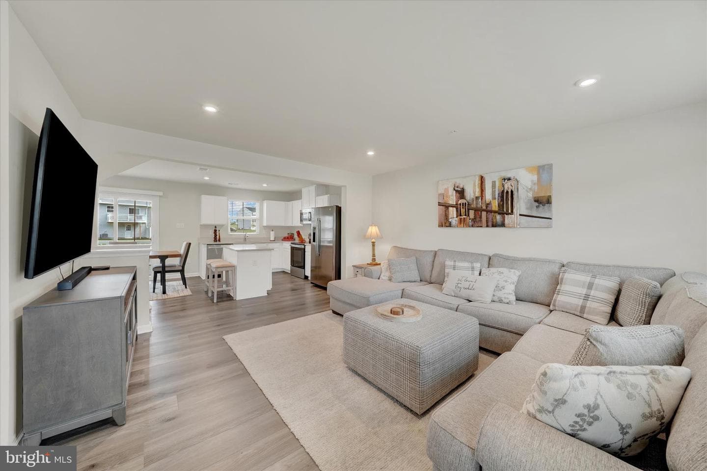 222 Hamilton Lane photo 8
