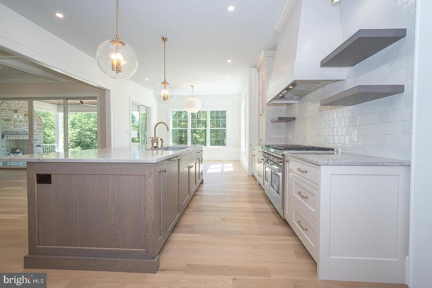 2074 Fox Creek Road photo 20