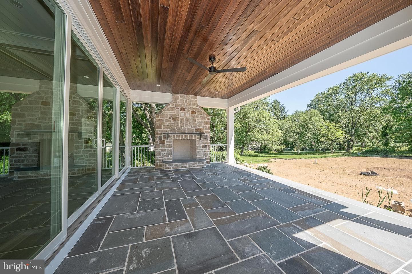 2074 Fox Creek Road photo 43