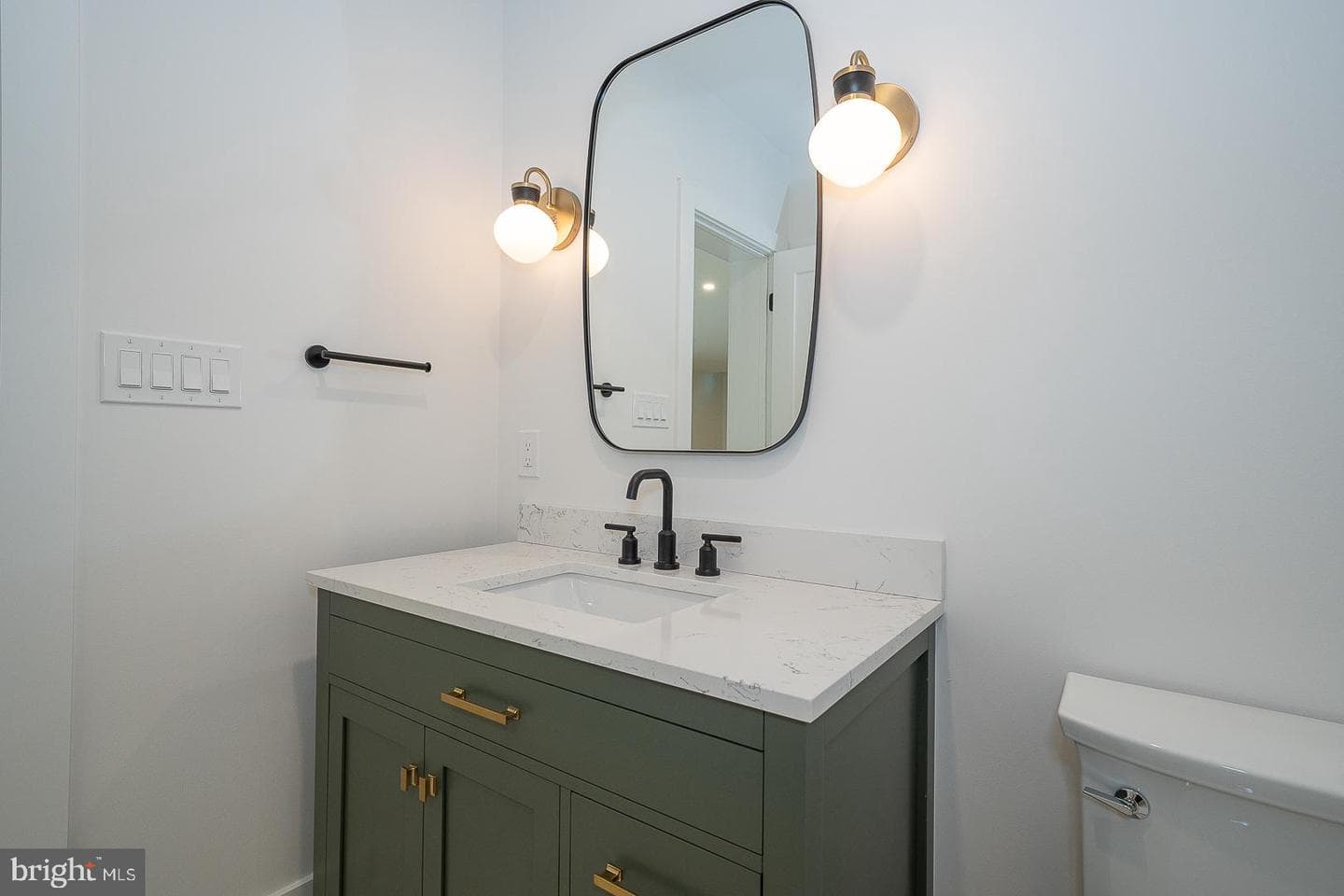 2074 Fox Creek Road photo 88