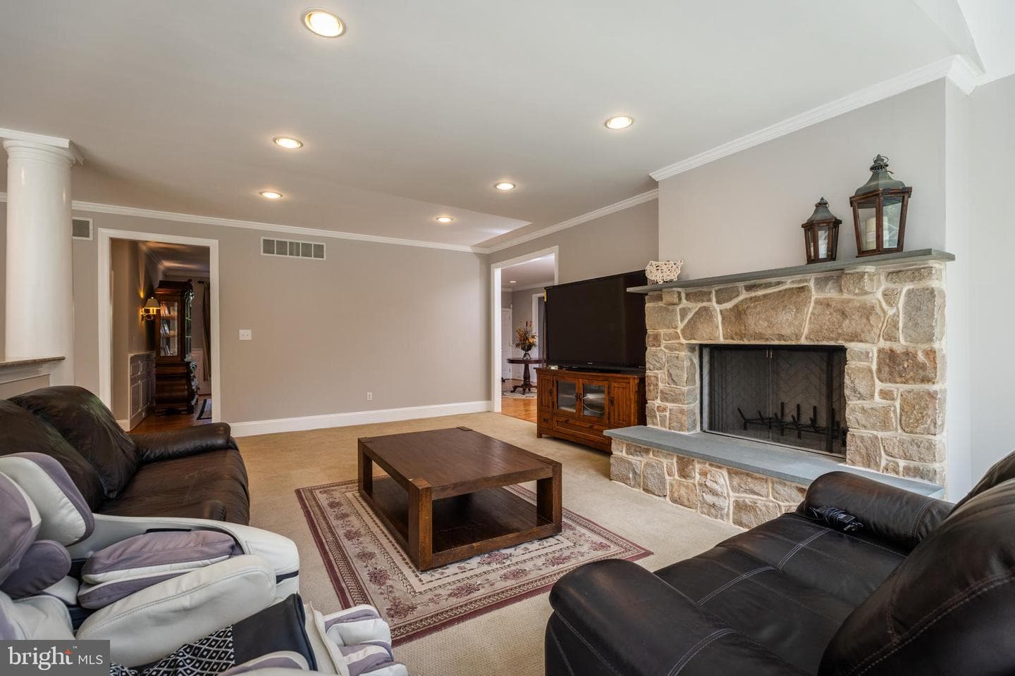 14 Maentel Drive photo 10