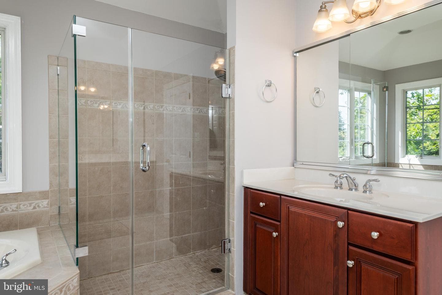 14 Maentel Drive photo 27