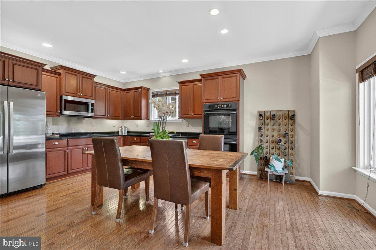 435 Fairmont Drive photo 13