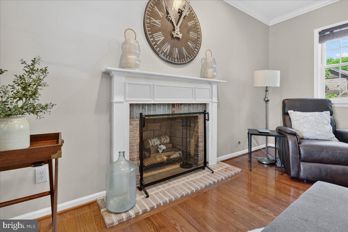 435 Fairmont Drive photo 8