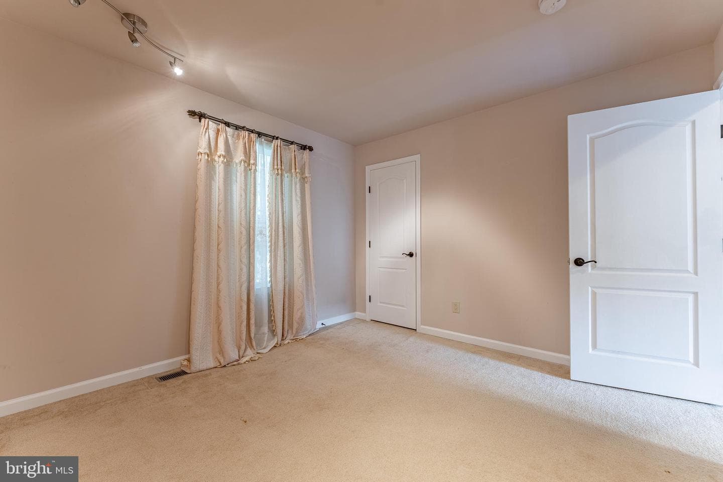 224 Hearn Avenue photo 50