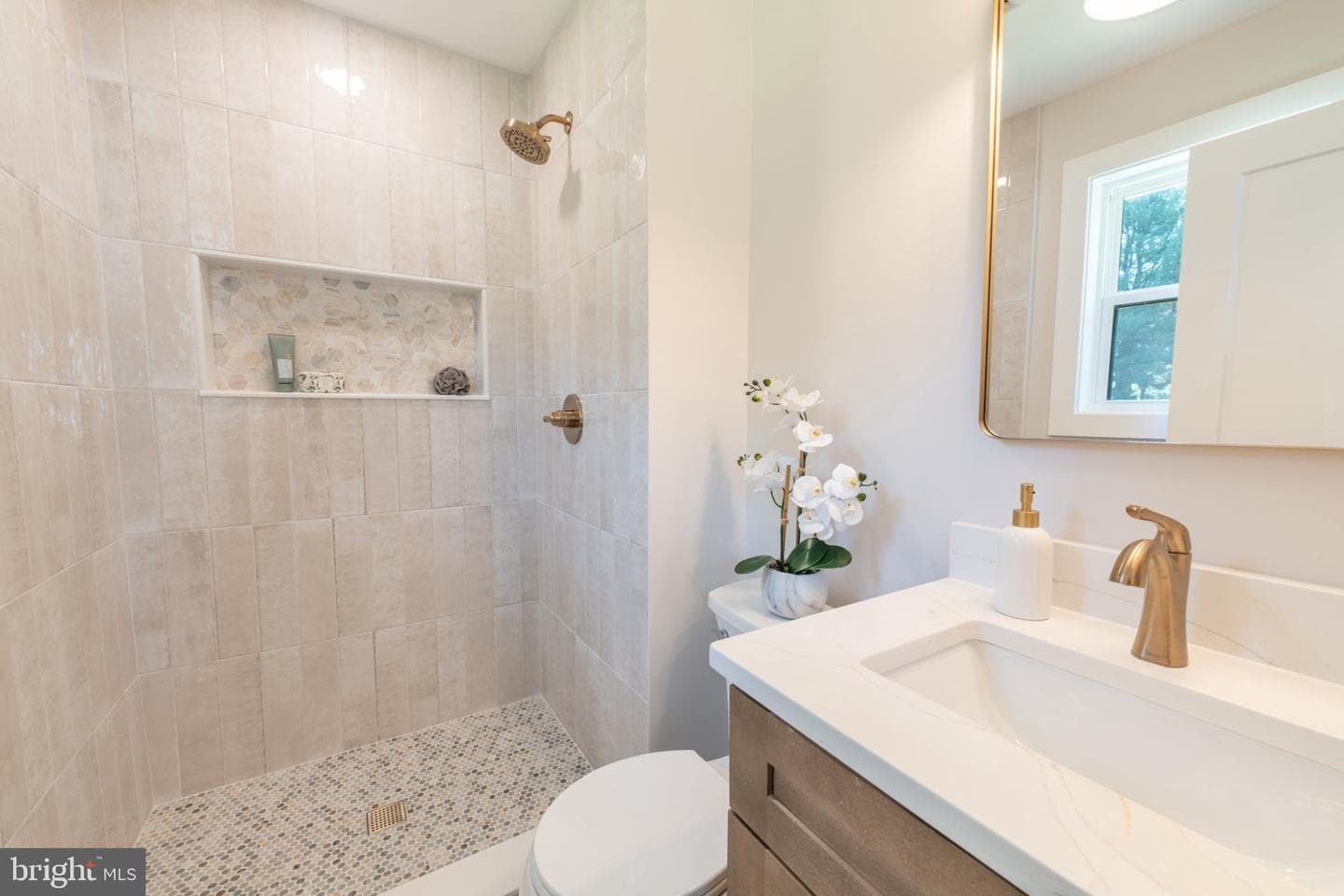 1005 Ericsson Drive photo 19