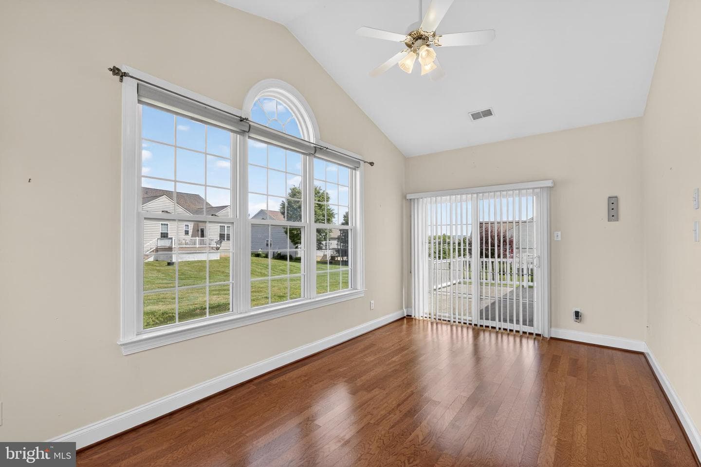 307 Sawgrass Court photo 11