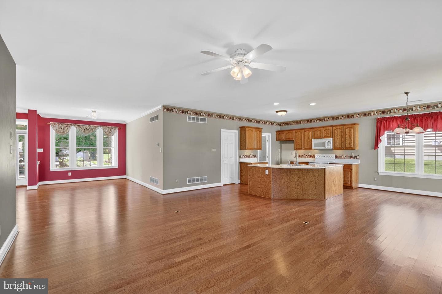 307 Sawgrass Court photo 4