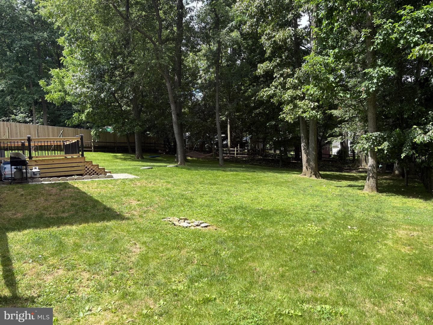 1446 Romansville photo 35