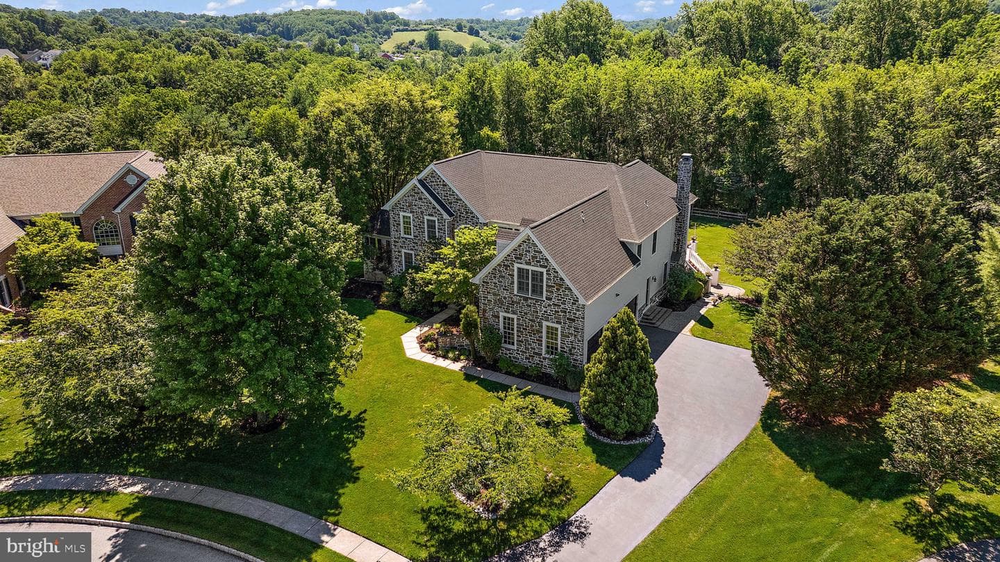 1670 Royal Berkshire Circle, West Chester